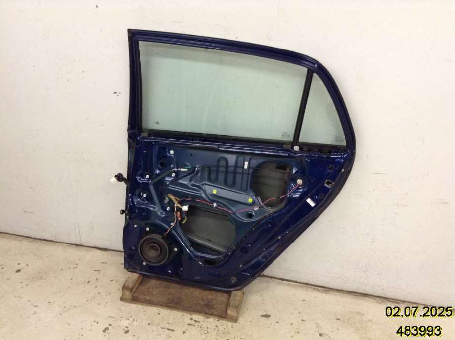 Dør høyre bak til Toyota Corolla 2002-2007  (TOYOTA|6700302170|)