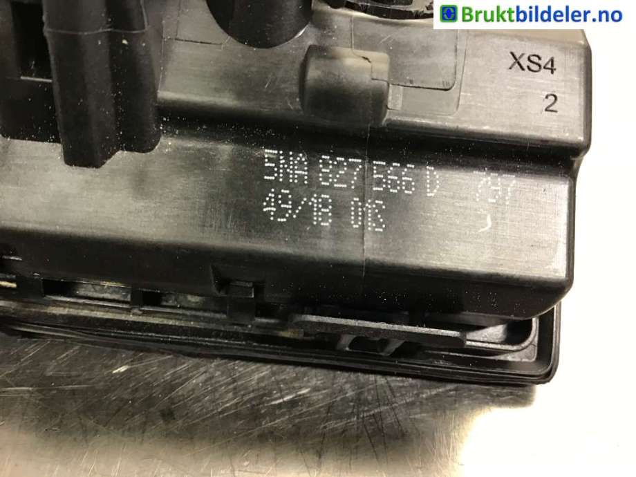 Bakluke/bakdør håndtak til VW Tiguan, 2016-2020 (Type II, Fase 1)  (VOLKSWAGEN|5NA 827 566 D)