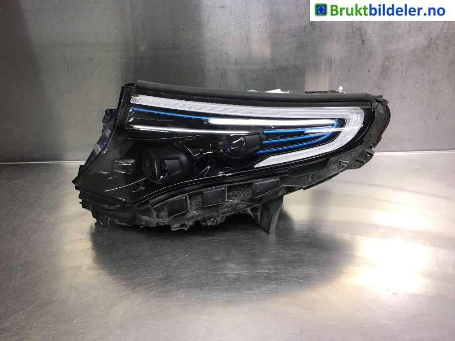 Frontlykt venstre halogen til Mercedes EQC 2019-->>  (MERCEDES|A 293 906 01 01|)