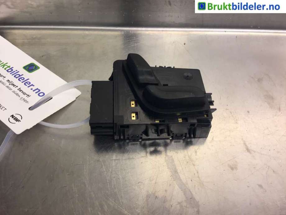 Bryter diverse til Mercedes EQC 2019-->> (MERCEDES|A 205 905 28 02|)