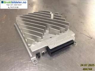 Bilstereo forsterker til Mercedes EQC, 2019->>  (MERCEDES|A 167 900 82 15 /)