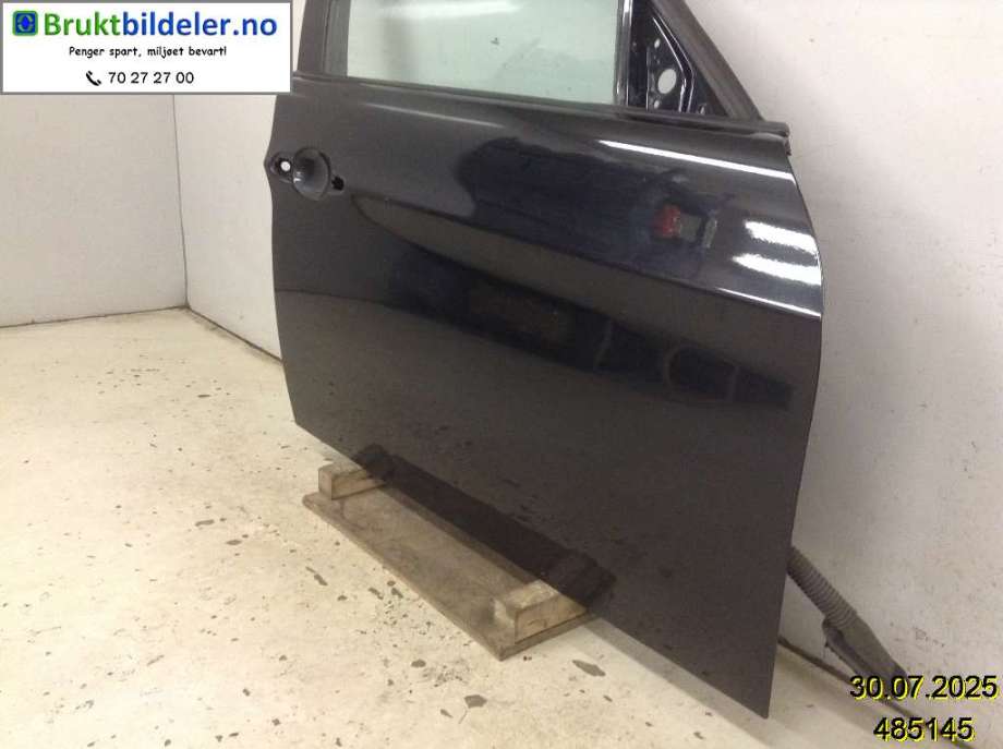 Dør høyre foran til BMW 3-Serie 2005-2011 (E90/E91/E92/E93) (E90/E91/E92/E93) (BMW|41 51 5 A2A 386|)