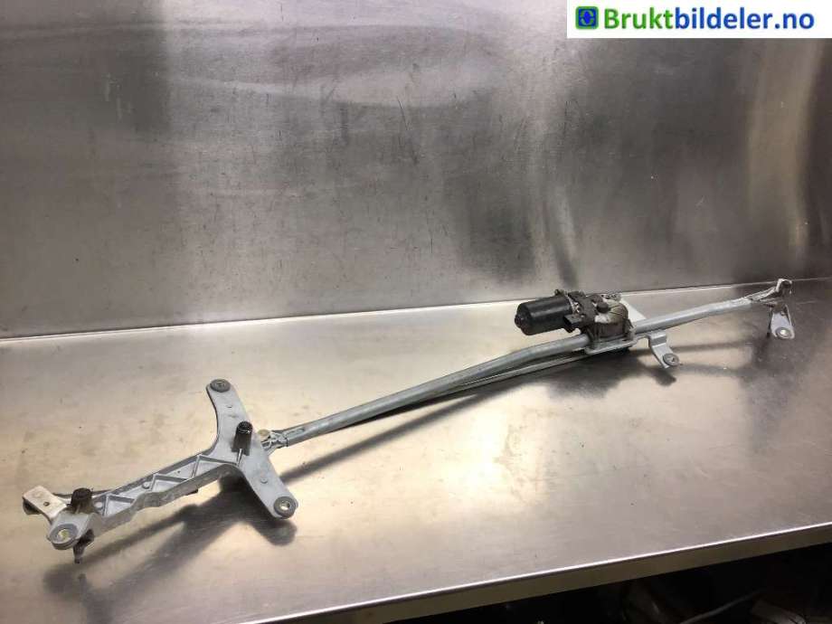 Viskermotor frontrute til Mercedes Vito/Viano 2010-2014 (Fase 2) (W639) (W639) (MERCEDES|A 639 820 01 40|)