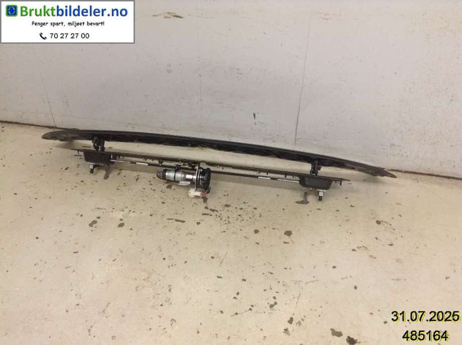 Viskermotor frontrute til Mercedes Vito/Viano 2010-2014 (Fase 2) (W639) (W639) (MERCEDES|A 639 820 01 40|)