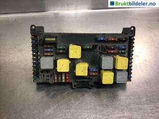 Sikringsboks til Mercedes Vito/Viano,  (W639) (MERCEDES|A 639 545 08 01|639 900 54 00)