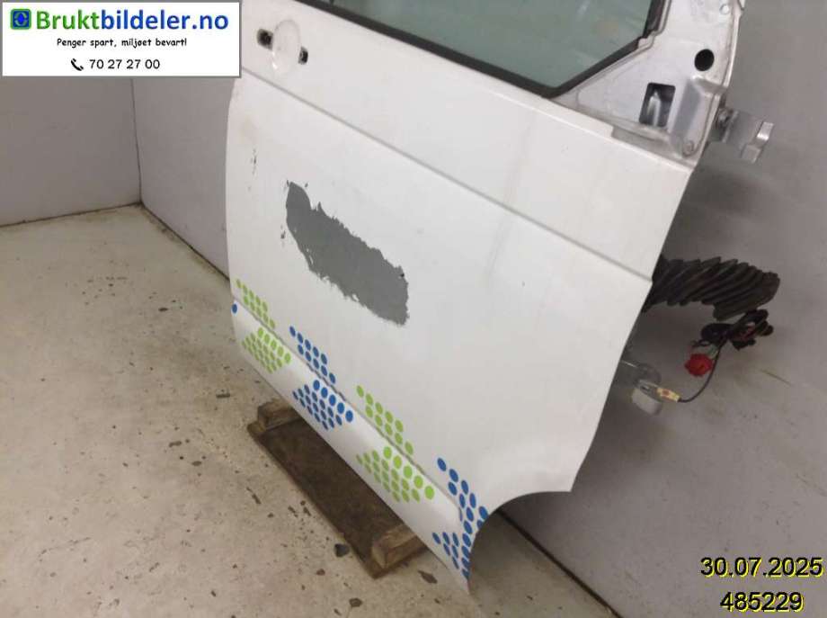 Dør høyre 2dørs til VW Transporter / Caravelle 2009-2015 (Fase 2) (T5) (T5) (VOLKSWAGEN|7LA 831 056||7LA 831 056 B)