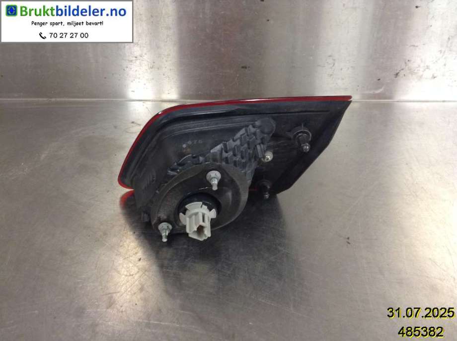 Baklykt venstre indre til Subaru Legacy 2009-2015  (SUBARU|84912AJ200|)