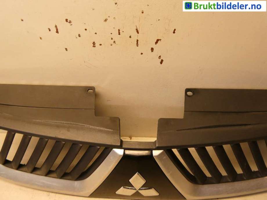 Grill til Mitsubishi Outlander 2007-2010 (Type II, Fase 1)  (MITSUBISHI|7450A037XA|)