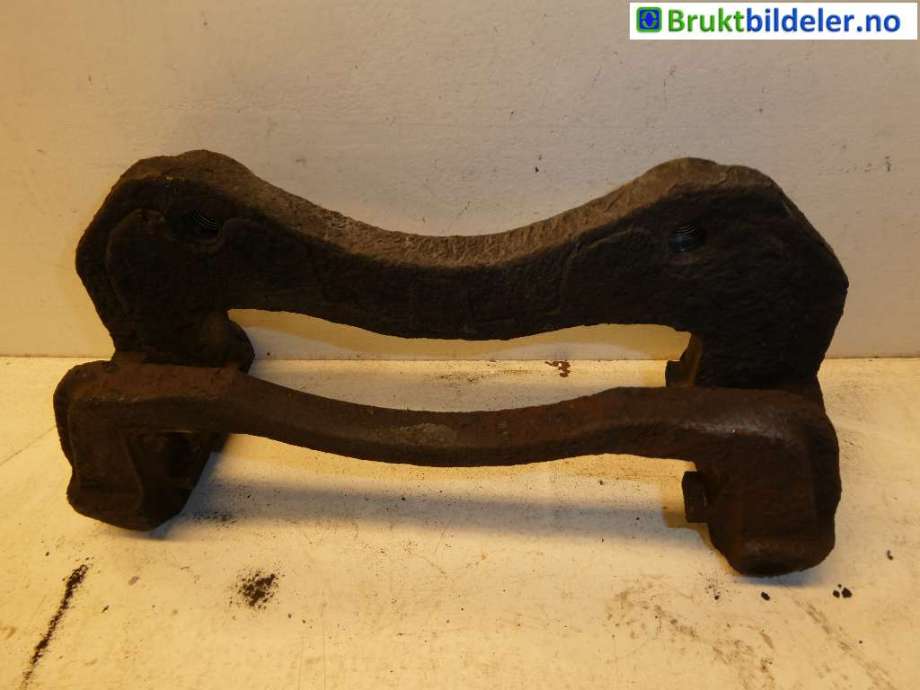 Bremsecaliper brakett til Mitsubishi Outlander, 2007-2010 (Type II, Fase 1) (MITSUBISHI|MR307282)