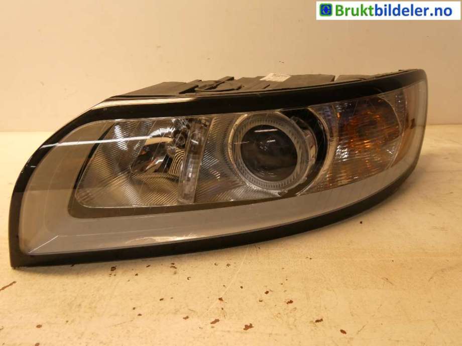 Frontlykt venstre halogen til Volvo V50, 2007-2012 (Fase 2)  (VOLVO|31299583)
