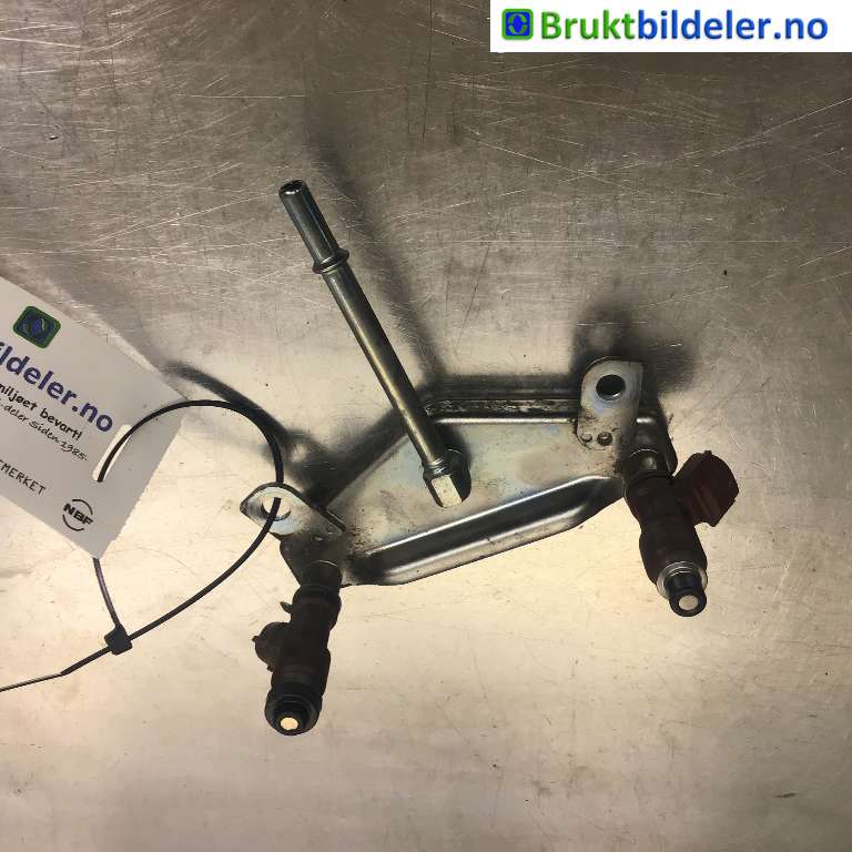 Dyseskinne (fuelrail) til Subaru Legacy, 2009-2015  (SUBARU|17533AA620)