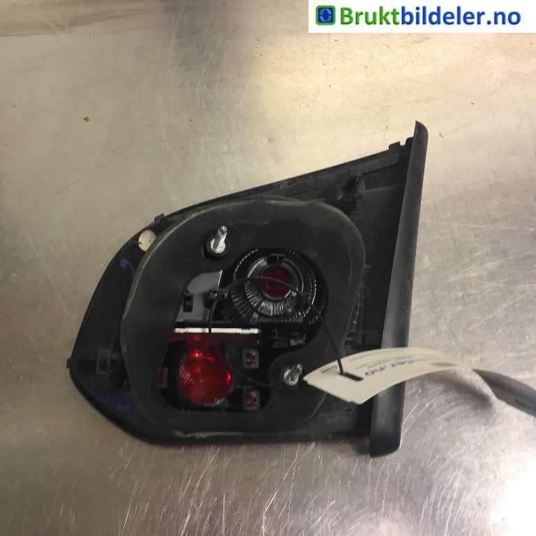 Baklykt venstre indre til VW Golf VI 2008-2012  (VOLKSWAGEN|5K0 945 093 AB|89089808L|)