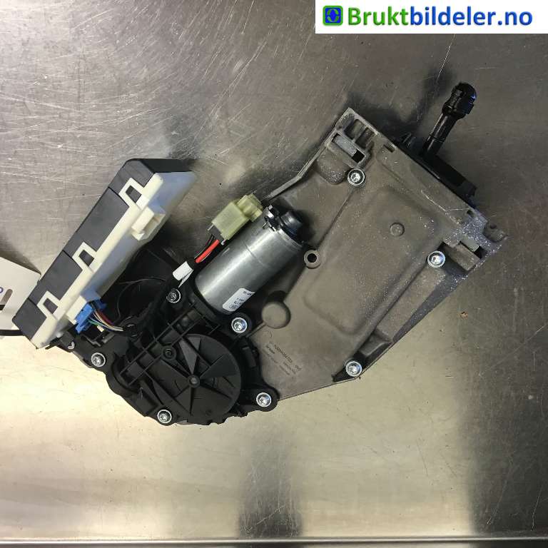 Baklukeåpner motor til Mercedes EQC 2019-->>  (MERCEDES|A 099 906 47 03|A2-C746-8960-4-00|)