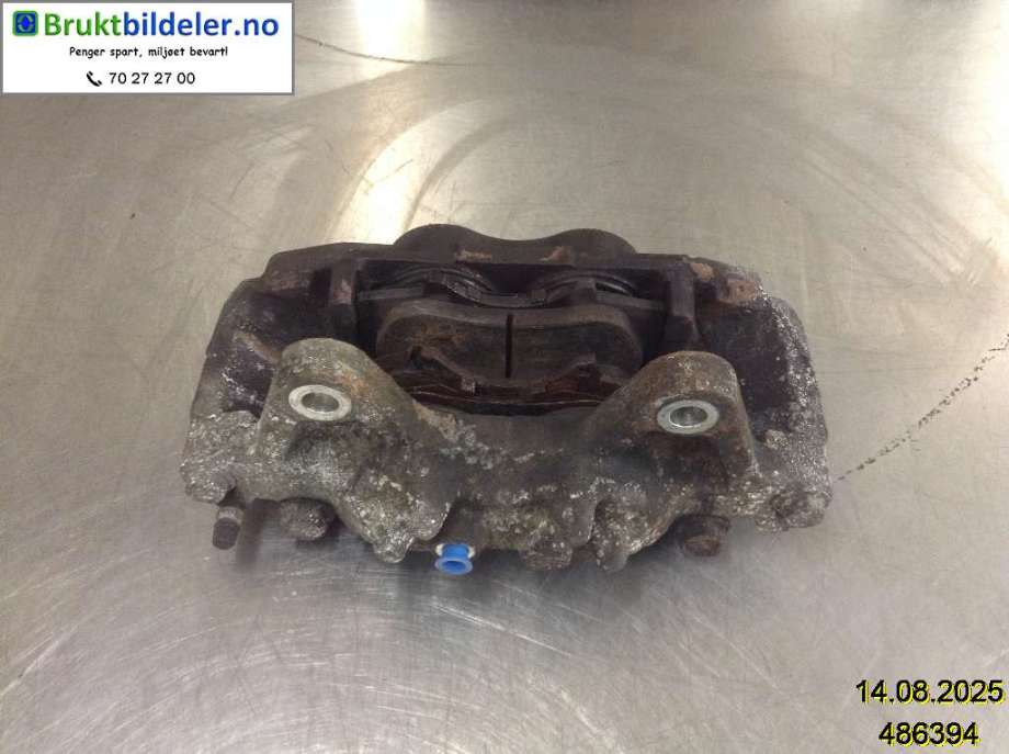 Bremsecaliper venstre foran til Mitsubishi Pajero 2007-2016 (Type IV, Fase 1)  (MITSUBISHI|4605B705|)