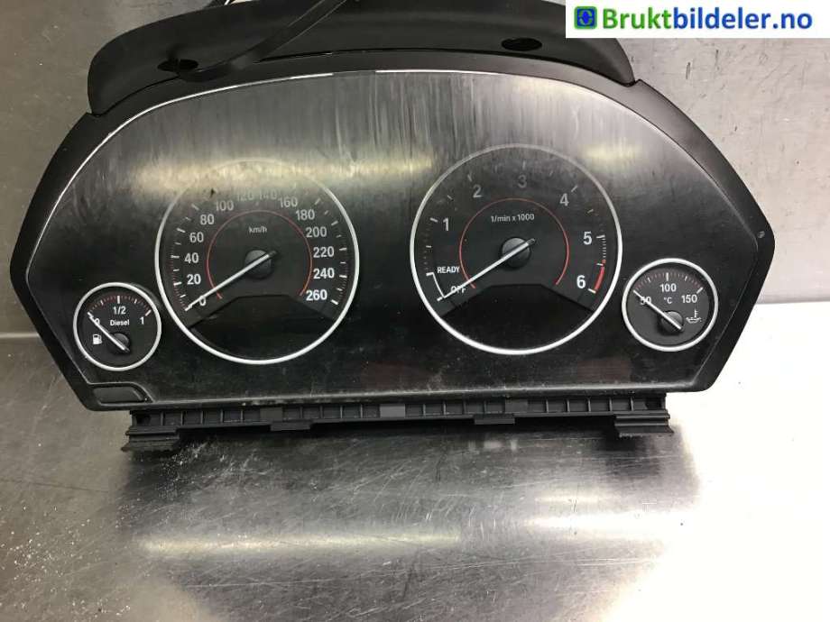 Instrumentpanel til BMW 3-Serie 2012-2018 (F30/F31/F34) (F30/F31/F34) (BMW|62 10 9 232 895|30162757|9 325 221-01)
