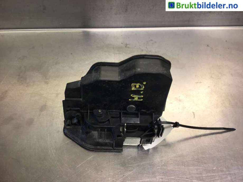 Låsekasse høyre bak til BMW 3-Serie, 2012-2018 (F30/F31/F34) (F30/F31/F34) (BMW|51227229460)