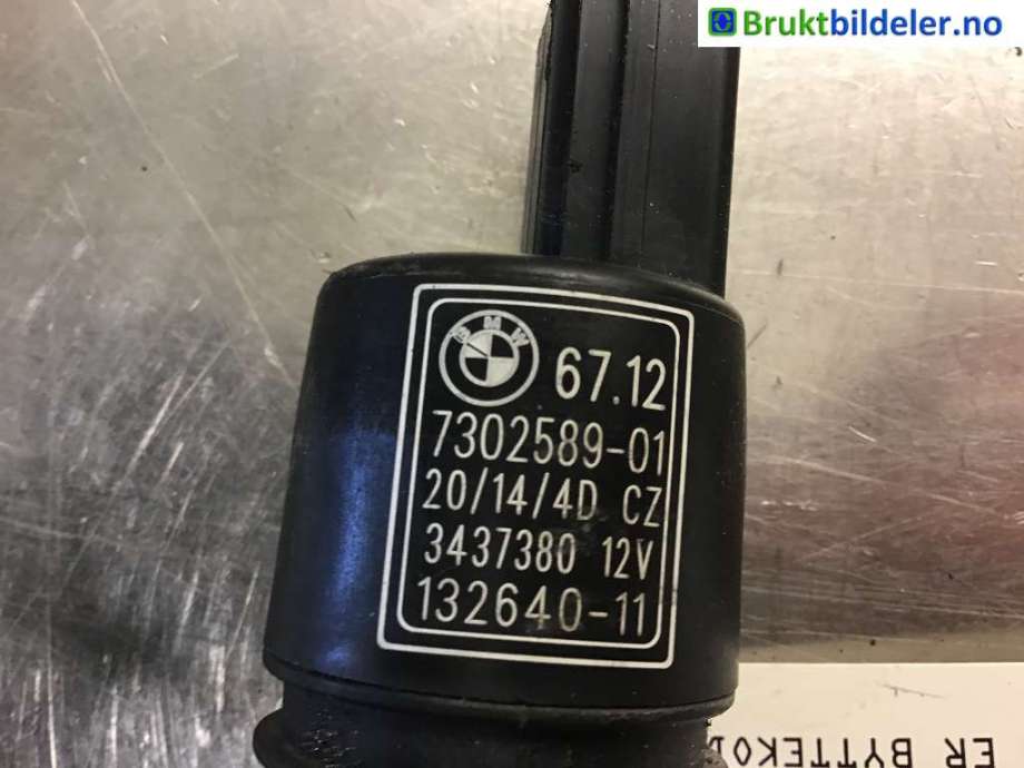 Spylerpumpe foran til BMW 3-Serie, 2012-2018 (F30/F31/F34) (F30/F31/F34) (BMW|7302589)