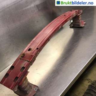 Støtfangerforsterkning foran til Nissan Qashqai, 2014-2021 (Type II)  (NISSAN|620304EJ1A|214564-80)