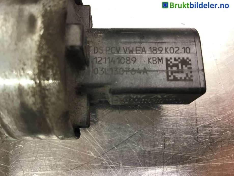 Dyseskinne (fuelrail) til VW Touran, 2010-2015 (Type I, Fase 3)  (VOLKSWAGEN|03L 130 764 A)