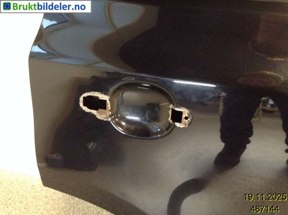 Dør høyre bak til VW Tiguan 2007-2011 (Type I, Fase 1)  (VOLKSWAGEN|5N0 833 056 A|)