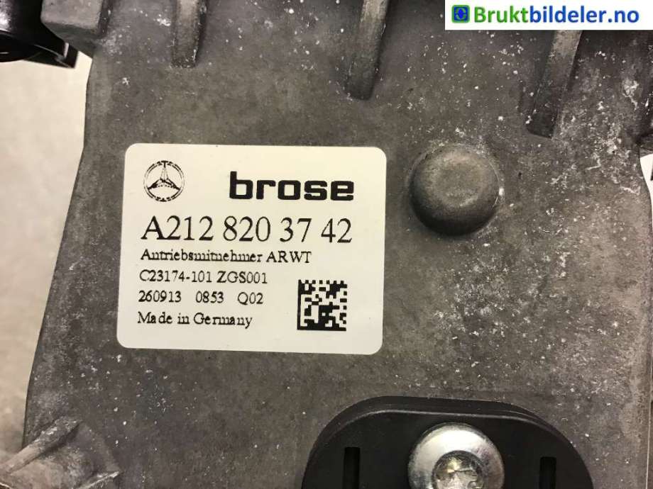 Baklukeåpner motor til Mercedes E-Klasse, 2013-2016 (Fase 2) (W212) (W212) (MERCEDES|A 212 820 37 42)