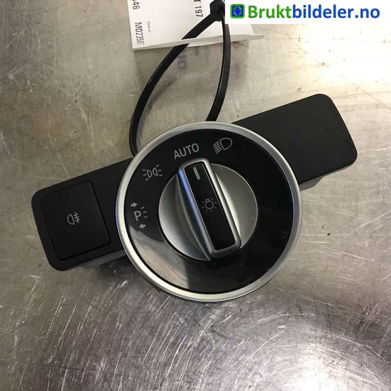 Bryter lys til Mercedes E-Klasse, 2013-2016 (Fase 2) (W212) (W212) (MERCEDES|A 212 905 05 51)