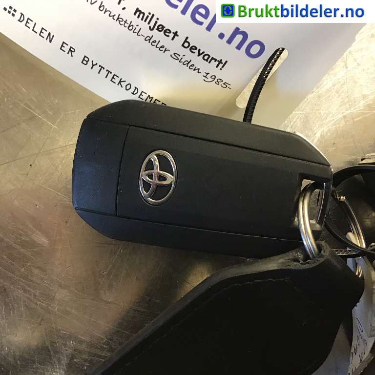Nøkkel til Toyota Proace City 2020-->>  (TOYOTA|SU001A5727|)