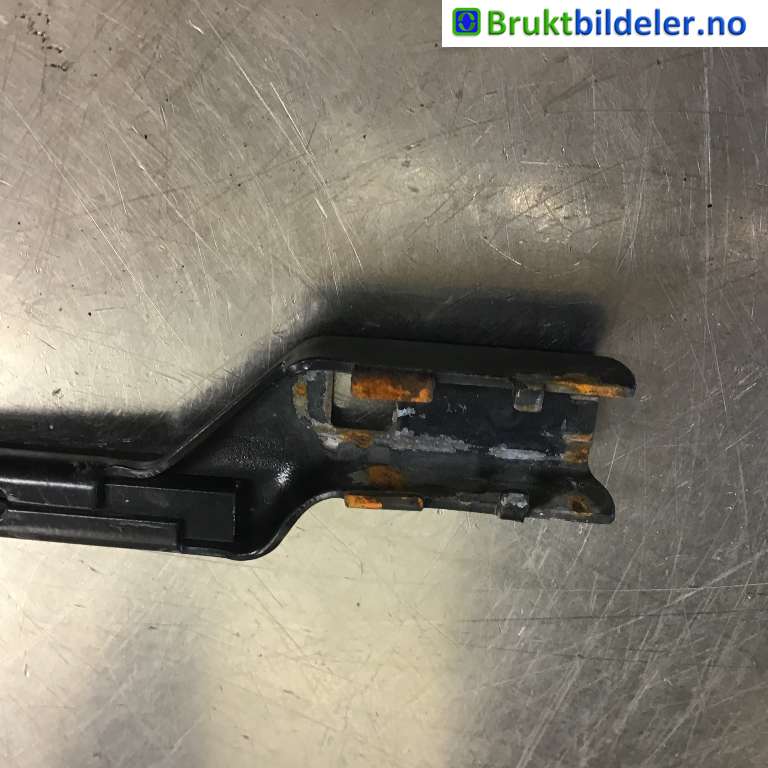 Viskerarmer frontrute til VW Polo 2009-2014 (Type V, Fase 1)  (VOLKSWAGEN|6R1 955 410 A|)