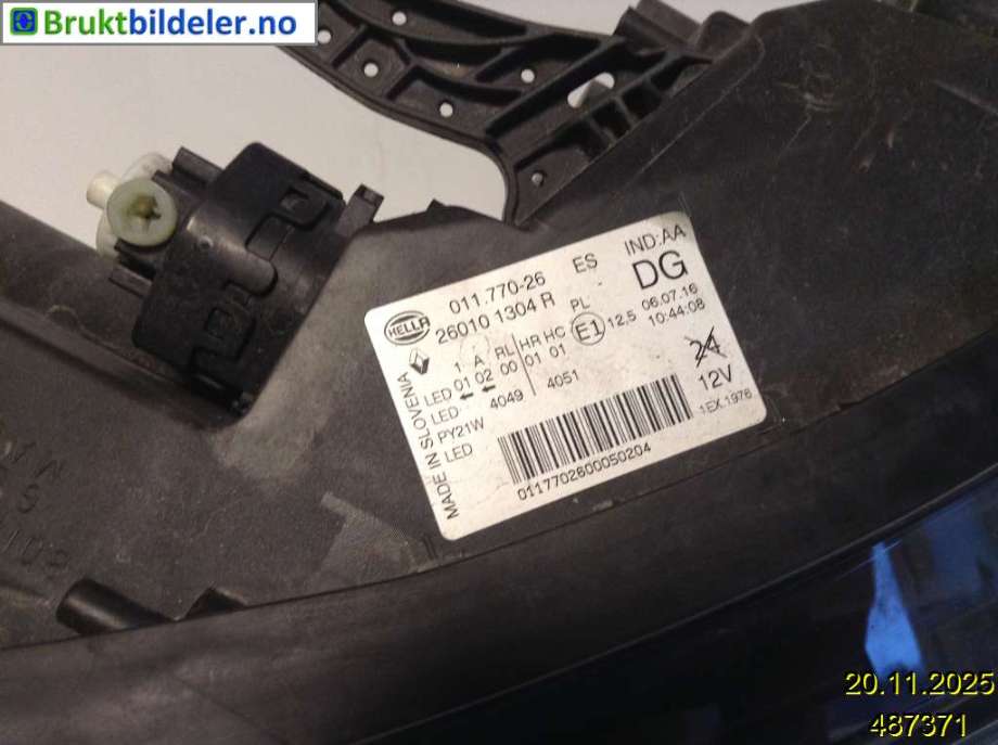 Frontlykt høyre halogen til Renault Kadjar 2015-->>  (RENAULT|260101304R|011 770-26|)