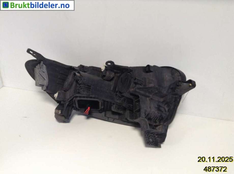 Frontlykt venstre halogen til Renault Kadjar 2015-->>  (RENAULT|260604984R|011 770-25|)