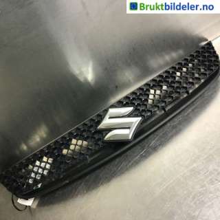 Grill til Suzuki SX4, 2009-2013 (Type I, Fase 2)  (SUZUKI|71741-55L00-5PK)