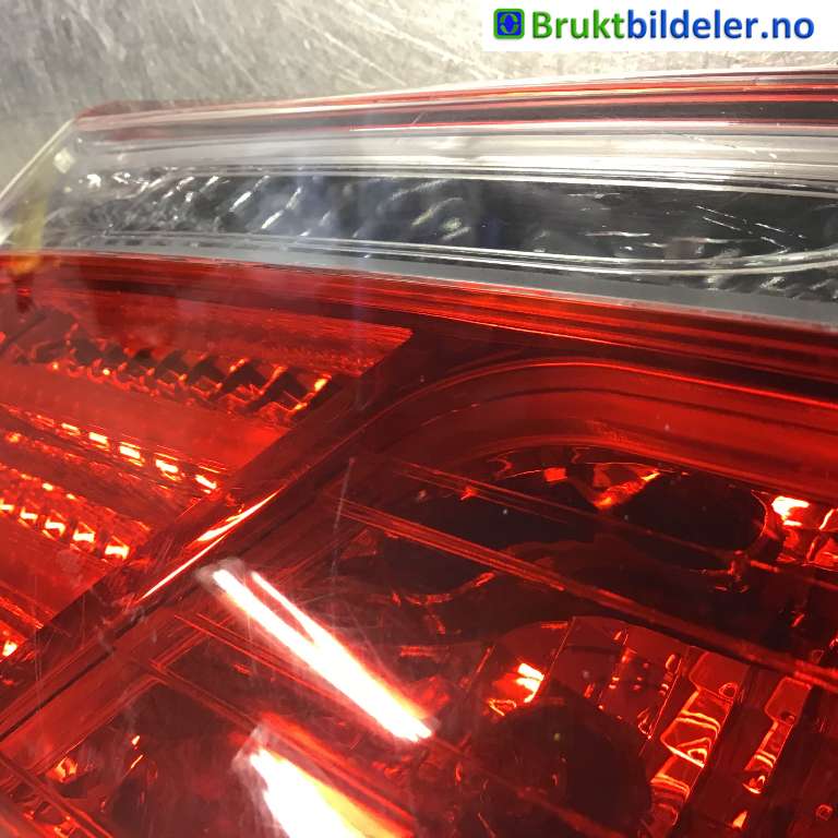 Baklykt høyre indre til Hyundai i40 2012-2017  (HYUNDAI|92404 3Z000|)