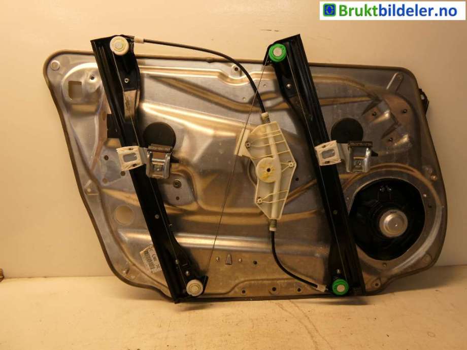Ruteheis til Mercedes GLK 2008-2015 (X204) (X204) (MERCEDES|A 204 720 20 79||A 204 720 18 79)