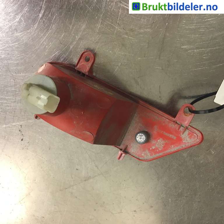 Baklykt fra støtfanger til Peugeot 3008 2009-2016 (Type I)  (PEUGEOT|9685463380|)