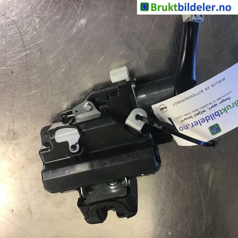 Baklukelås til Toyota bZ4X 2022-->>  (TOYOTA|6935042080|163800-0790|T51-61382-A)