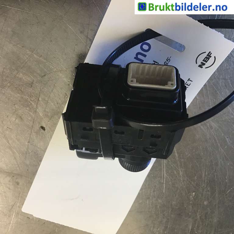 Bryter speil til Toyota bZ4X 2022-->>  (TOYOTA|84872-30110|183910|)
