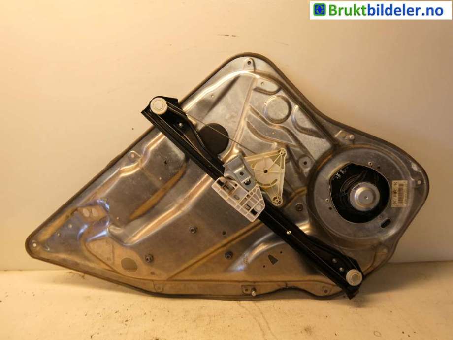 Ruteheis til Mercedes GLK 2008-2015 (X204) (X204) (MERCEDES|A 204 730 12 79|)