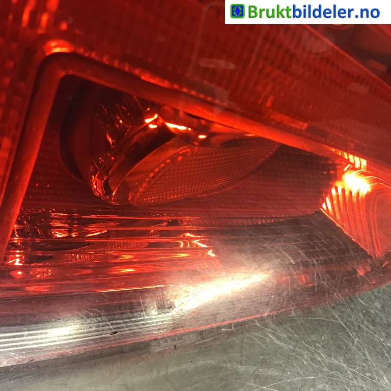 Baklykt venstre indre til VW Sharan 2010-->> (Type II) (VOLKSWAGEN|7N0 945 093 H|89504966|)