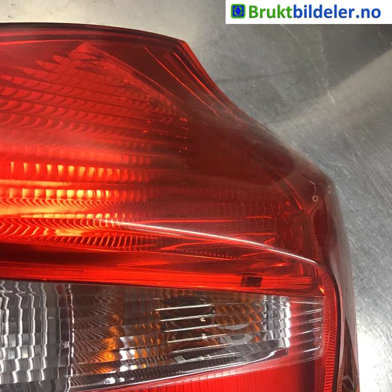 Baklykt høyre til Ford Focus 2014-2018 (Type III, Fase 2) (FORD|F1EB-13404CF||F1EB-13484-CF)