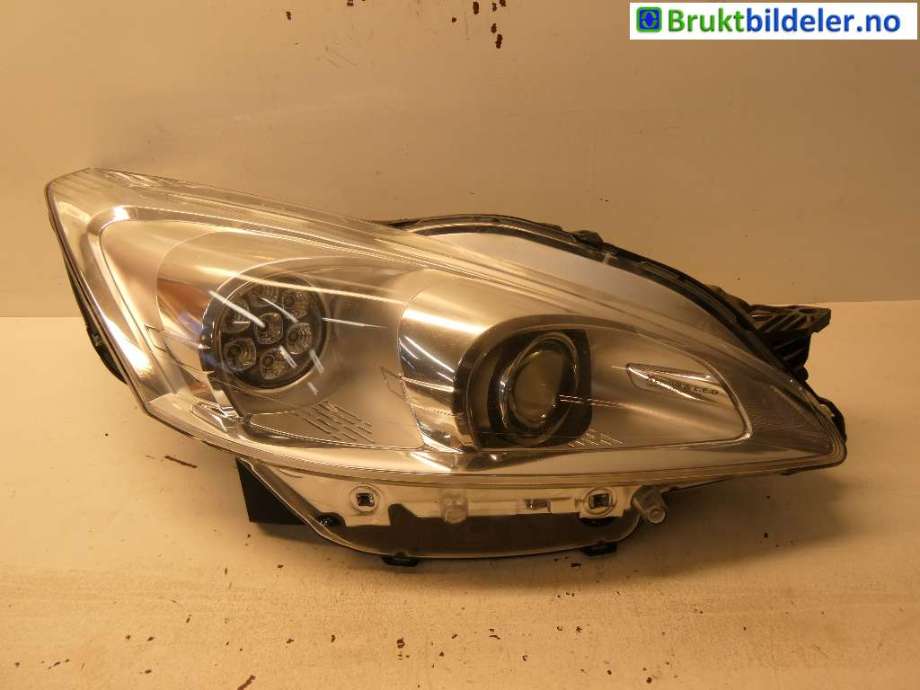 Frontlykt høyre halogen til Peugeot 508, 2011-2014 (Type I, Fase 1)  (PEUGEOT|6206 W5)