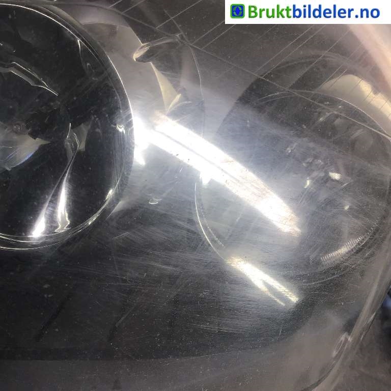 Frontlykt venstre halogen til Opel Zafira B 2005-2011  (OPEL|13252472|0 301 214 201|)