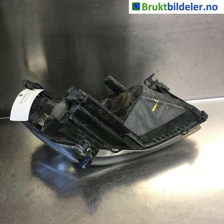 Frontlykt venstre halogen til Opel Zafira B 2005-2011  (OPEL|13252472|0 301 214 201|)
