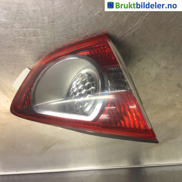 Baklykt venstre indre til Ford Kuga, 2008-2012 (Type I)  (FORD|8V41-13A603-AD)