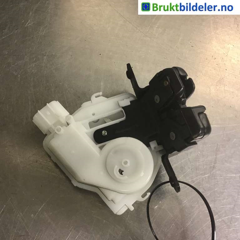 Baklukelås til Toyota Yaris, 2020-->> (Type IV)  (TOYOTA|6935002090)