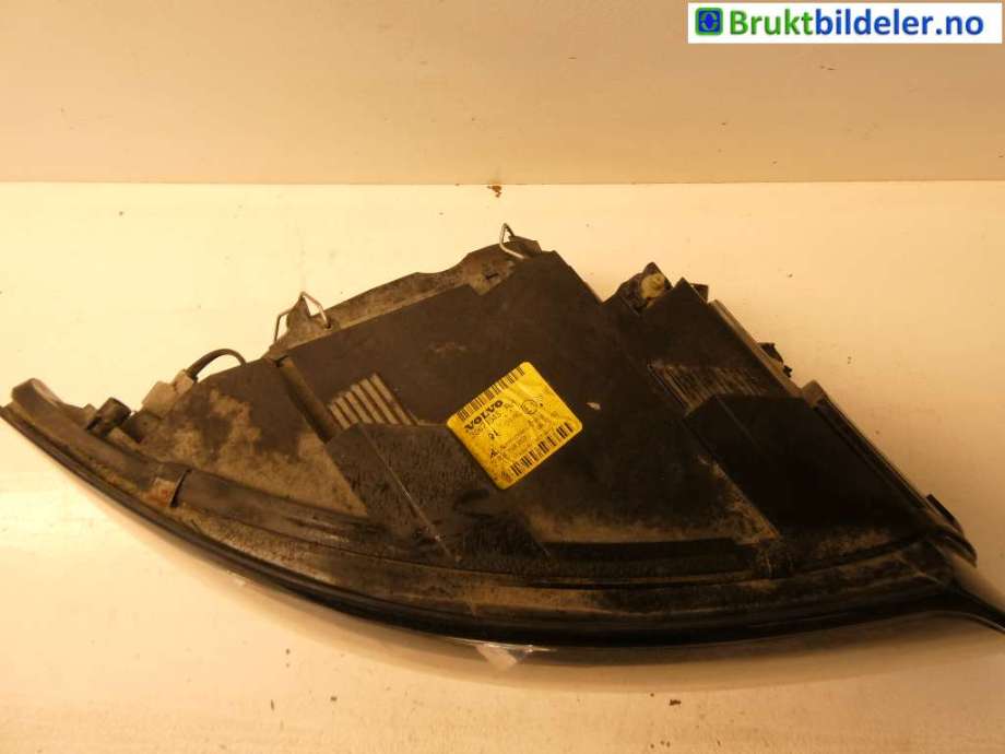 Frontlykt høyre halogen til Volvo V50 2004-2007 (Fase 1)  (VOLVO|31335222|0 301 198 202|3063515)