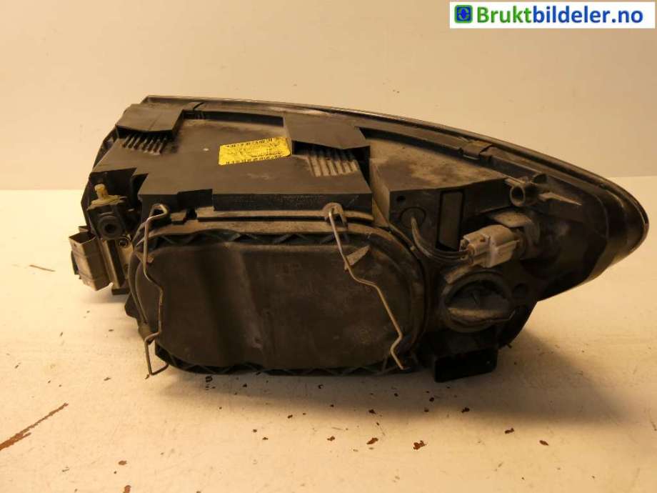 Frontlykt høyre halogen til Volvo V50 2004-2007 (Fase 1)  (VOLVO|31335222|0 301 198 202|3063515)