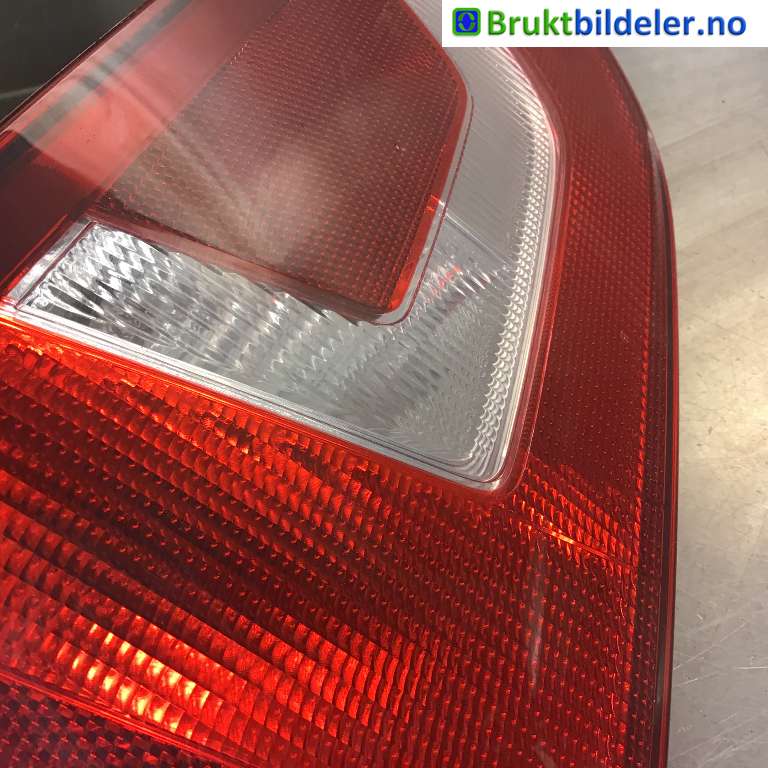 Baklykt venstre til VW E-Up 2013-2019  (VOLKSWAGEN|1S0 945 095 G|)