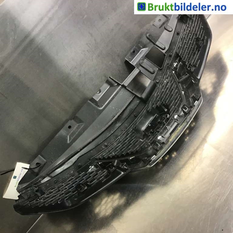 Grill til Nissan Qashqai 2014-2021 (Type II)  (NISSAN|623104EA2D|)