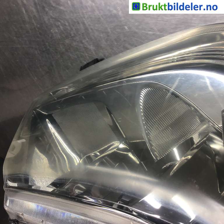 Frontlykt høyre halogen til Suzuki Grand Vitara 2005-2015 (Type III)  (SUZUKI|35120-65J11|)