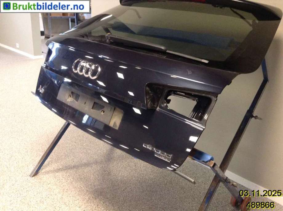 Bakluke til Audi A6, Allroad 2012-2014 (Type III, Fase 1) (C7) (C7) (AUDI|4G9 827 025 B|)